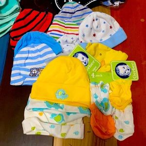 Baby hats and mittens